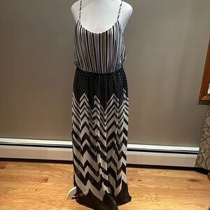 Candie's Black and white maxi dress